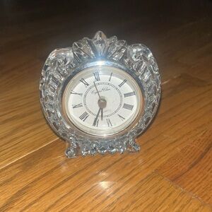 Crystal Clear "Royal" 3 1/2" Crystal Clock w Quartz Movement needs battery